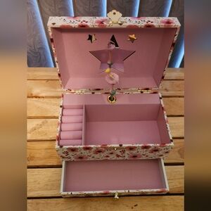 Wind Up Jewelry Box With Turning Ballerina
